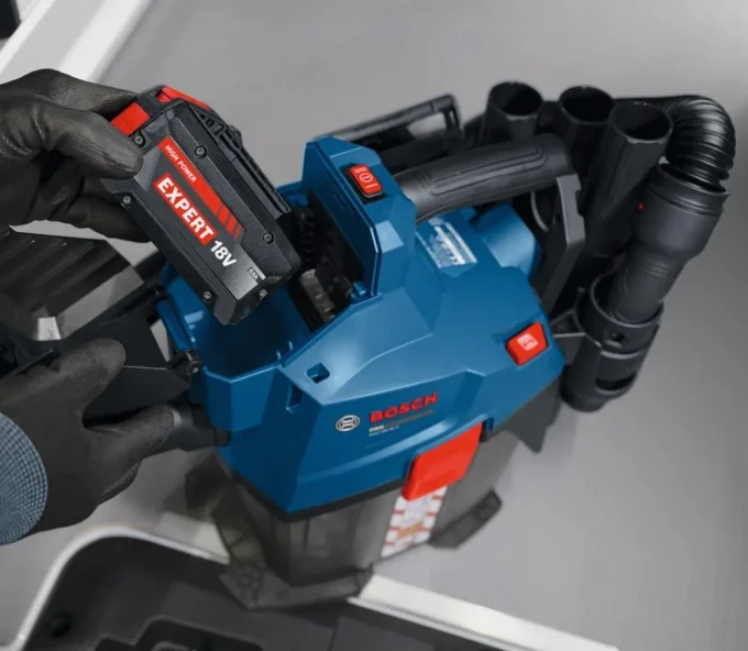 Aspirator industrial cu accumulator (fără bat) BOSCH 18V  GAS 18V-6LS 129mbar 6L-4