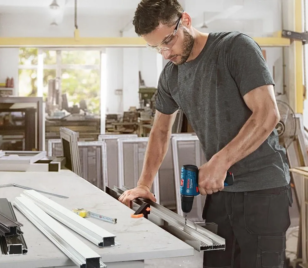 Mașină de înșurubat cu acumulator BOSCH GSR 120-LI 12V 2Ah photo 0
