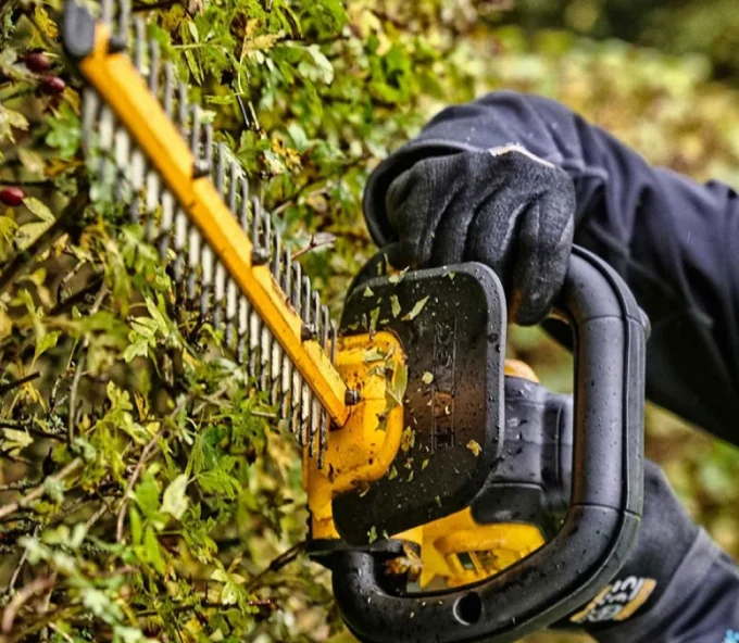 Кусторез аккумуляторный DEWALT DCM563P1-QW 558мм 18В 5Ач-8