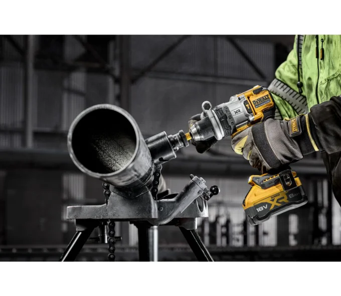 Шуруповёрт аккумуляторный ударный (без АКБ) DEWALT DCD1007NT-XJ 18В-9