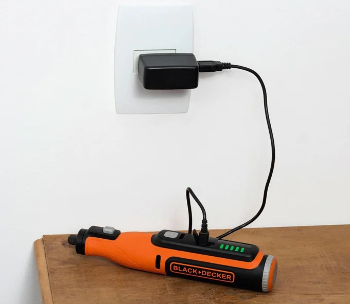Polizor drept fără fir BLACK&DECKER BCRT8IK  7.2V 1.5Ah-11