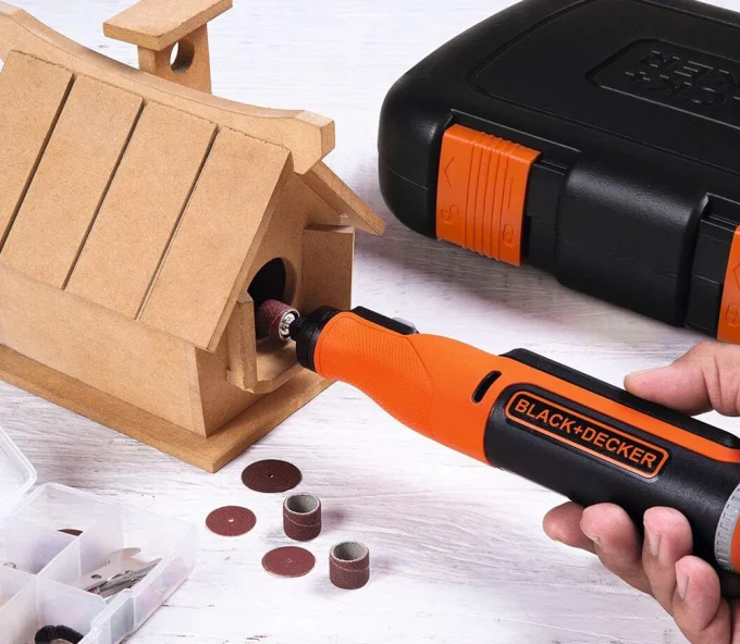 Polizor drept fără fir BLACK&DECKER BCRT8IK  7.2V 1.5Ah-7