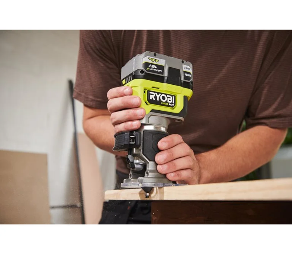 Mașină de frezat cu acumulator (fara bat) RYOBI  RTR18C-0 18V-3