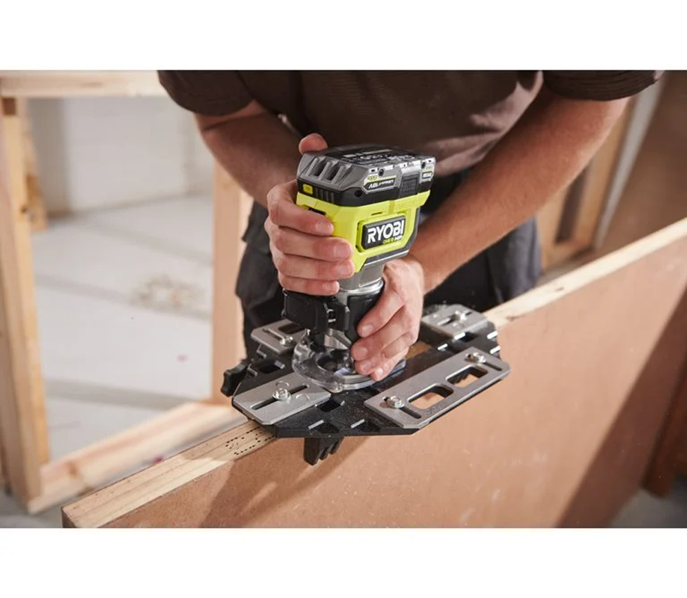 Mașină de frezat cu acumulator (fara bat) RYOBI  RTR18C-0 18V-8