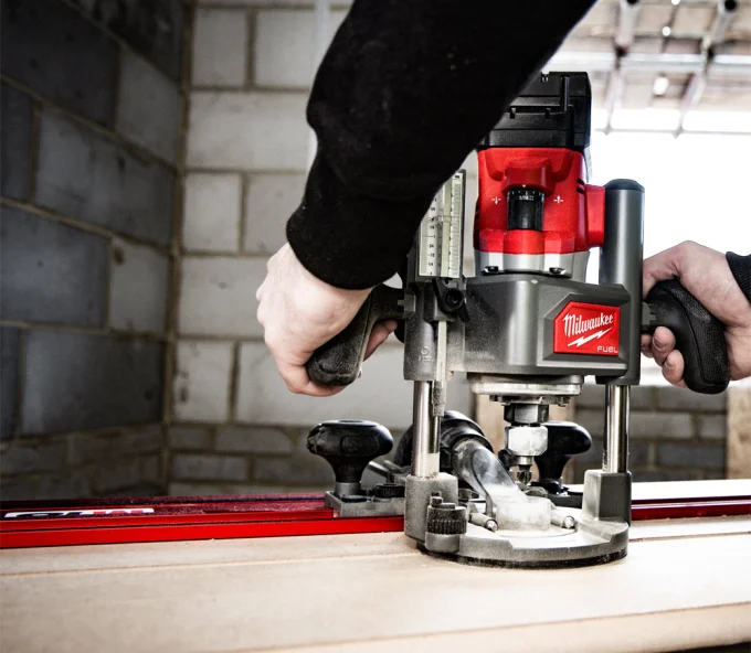 Фрезер аккумуляторный (без АКБ) MILWAUKEE M18 FR12-0X 18В-4
