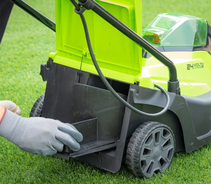 Газонокосилка аккумуляторная Greenworks GD24LM33K4 330мм 24В 4Ач-8