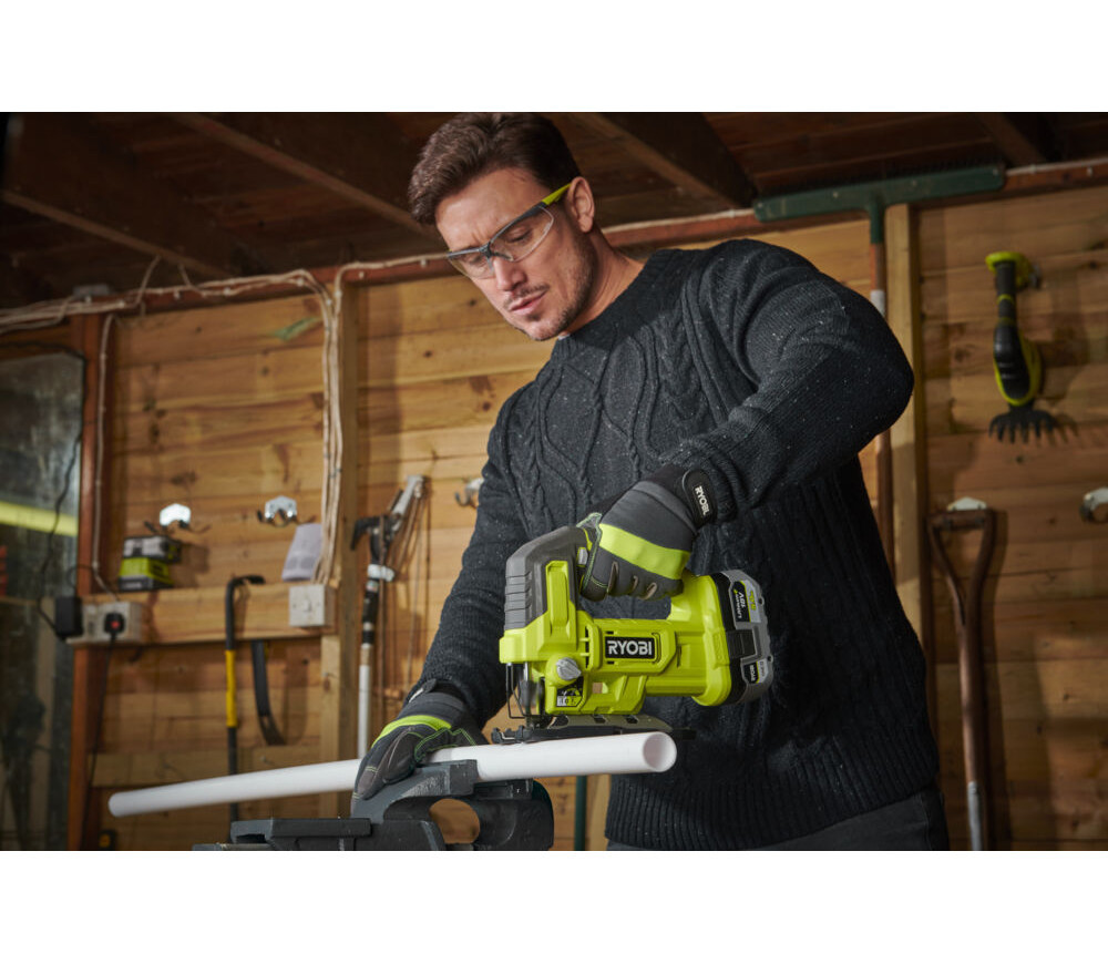 Fierăstrău pendular cu acumulator (fără bat) RYOBI RJS18-0 18V-8