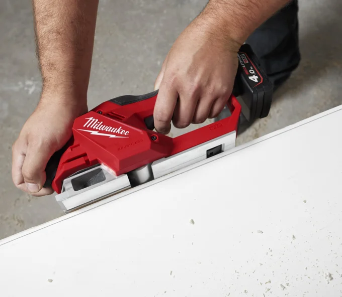 Рубанок аккумуляторный (без АКБ) MILWAUKEE M12 BLP-0X 12В 51мм-8