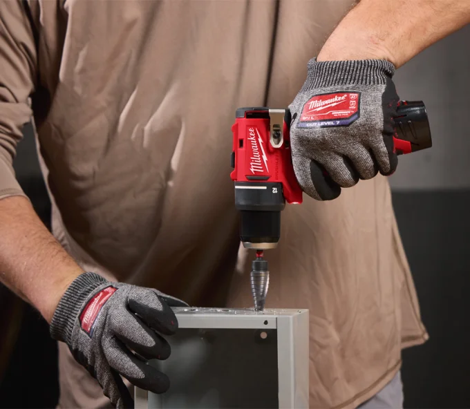 Набор аккумуляторных инструментов MILWAUKEE M12 BLPP4A-202B-2