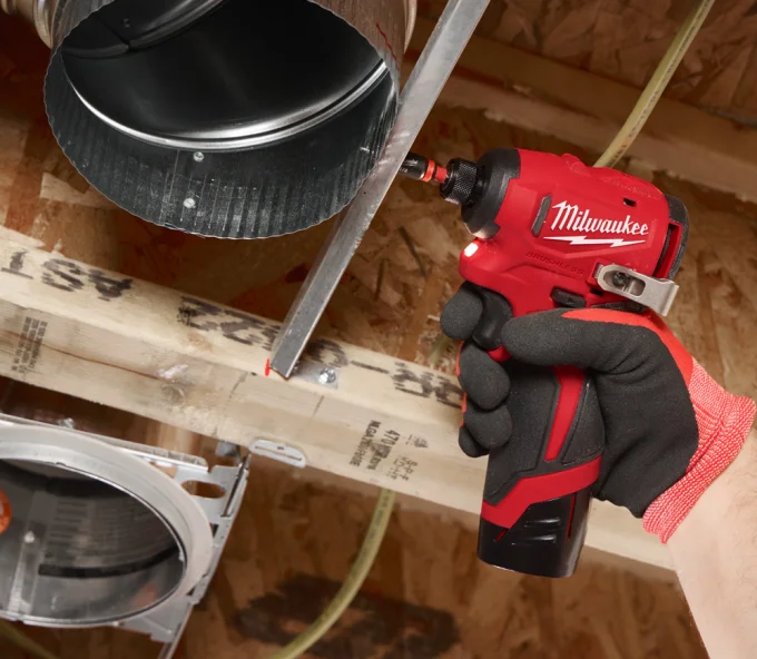 Набор аккумуляторных инструментов MILWAUKEE M12 BLPP4A-202B-3