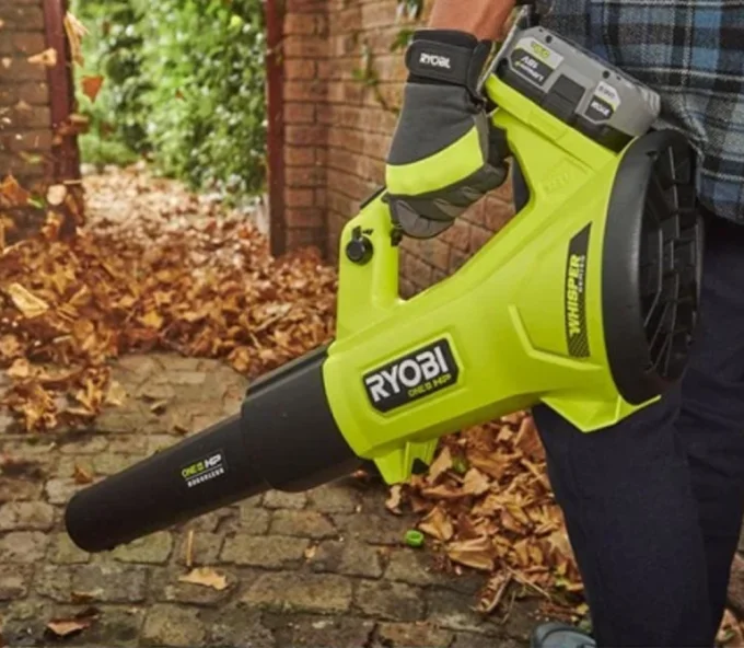 Suflantă cu acumulator RYOBI RY18BLXD-150 12700l/min 18V 5Ah-5