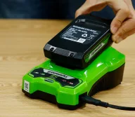 Зарядное устройство Greenworks G24C 60вт 24В 2A-2