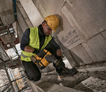 Перфоратор аккумуляторный DEWALT DCH334X2-QW 3.5Дж 54В 6Ач photo 2