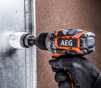 Шуруповерт аккумуляторный AEG Sub Compact BS18SBL-202C 18В 2Ач photo 5