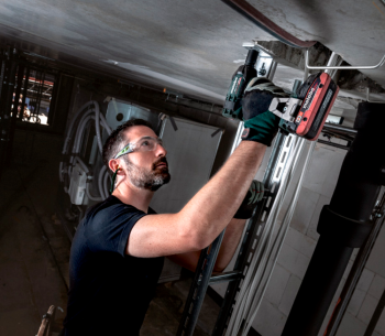 Mașină de înșurubat cu impact cu acumulator (fără bat) METABO SSW 18 LTX 300 BL 300Nm photo 1