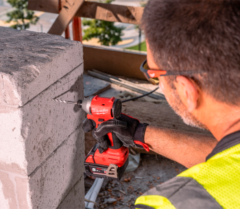 Șurubelnița cu acumulator сu impact MILWAUKEE M18 BLIDRC-402C 18V 4Ah photo 6