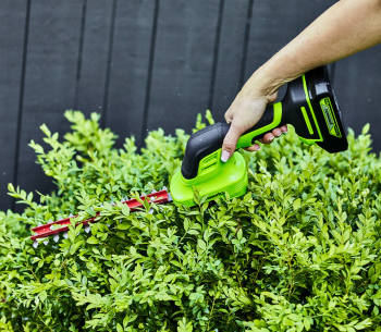Trimmer gard viu cu acumulator (fără bat) Greenworks G24SHT 200mm 24V photo 1