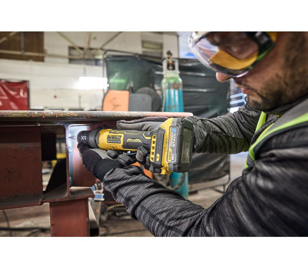 Polizor drept fără fir (fără bat) DEWALT DCG420N-XJ 18 V-8