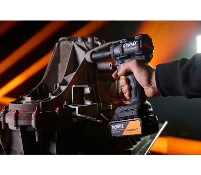 Гайковерт аккумуляторный DEWALT DCF92MP2T-QW McLaren Special Edition 18 В 5 Ач 610 Нм-8
