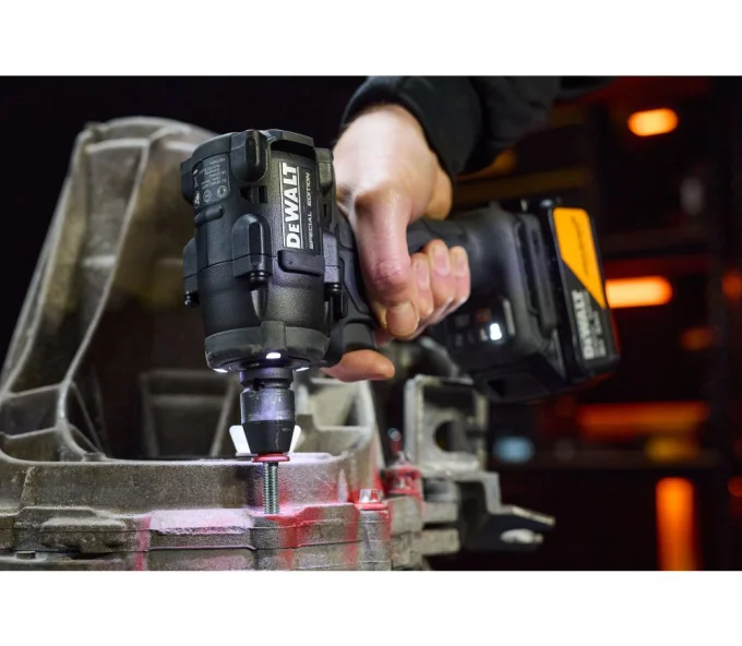 Гайковерт аккумуляторный DEWALT DCF92MP2T-QW McLaren Special Edition 18 В 5 Ач 610 Нм-9