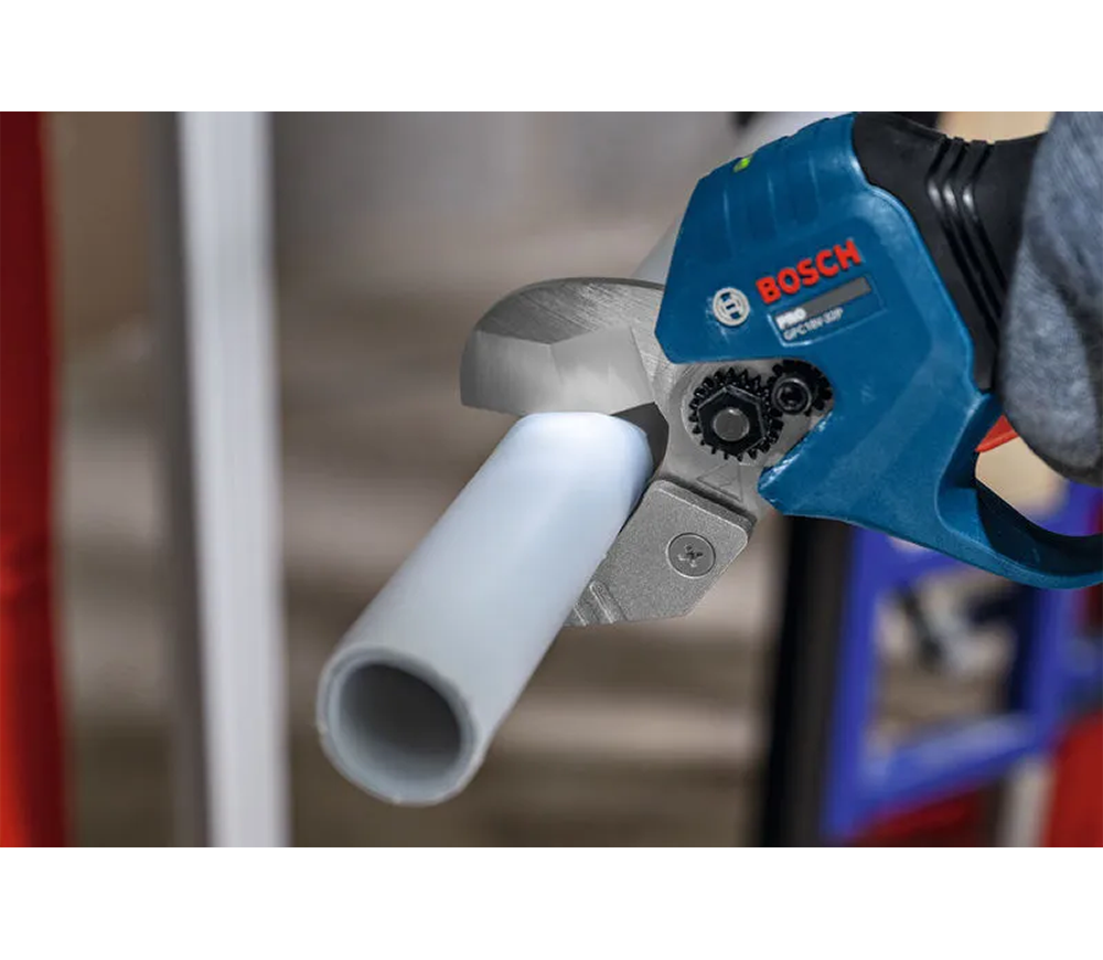 Foarfece cu acumulator pentru țevi (fără bat) BOSCH GPC18V-32P 18 V-7