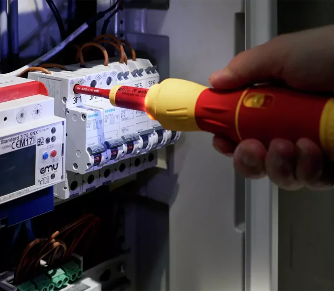 Аккумуляторная отвертка WIHA W443184 3.7 В 1.5 Ач-6