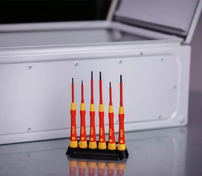 Набор отверток электрика 6 шт WIHA W429898-5