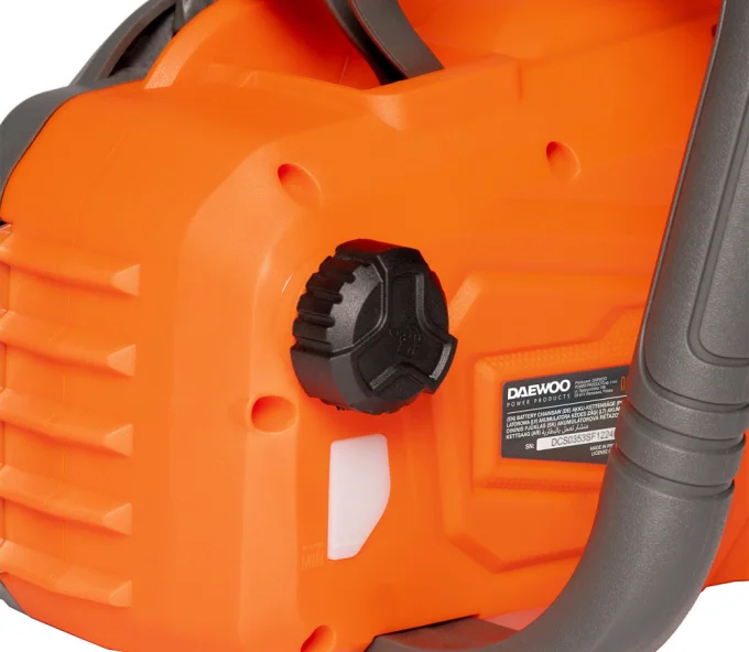 Fierăstrău cu lanț cu acumulator (fără bat) DAEWOO DACS 1642Li 400 mm 2x21 V-12