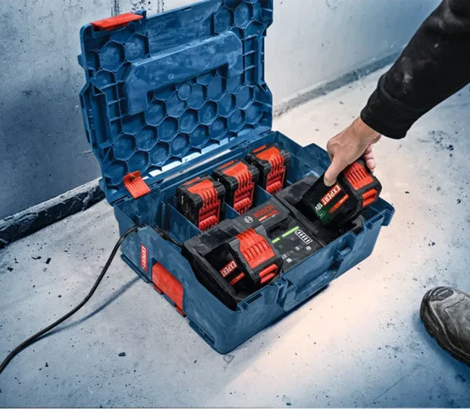 Двойное зарядное устройство BOSCH EXAL18V2-320 350 вт 18 В-3